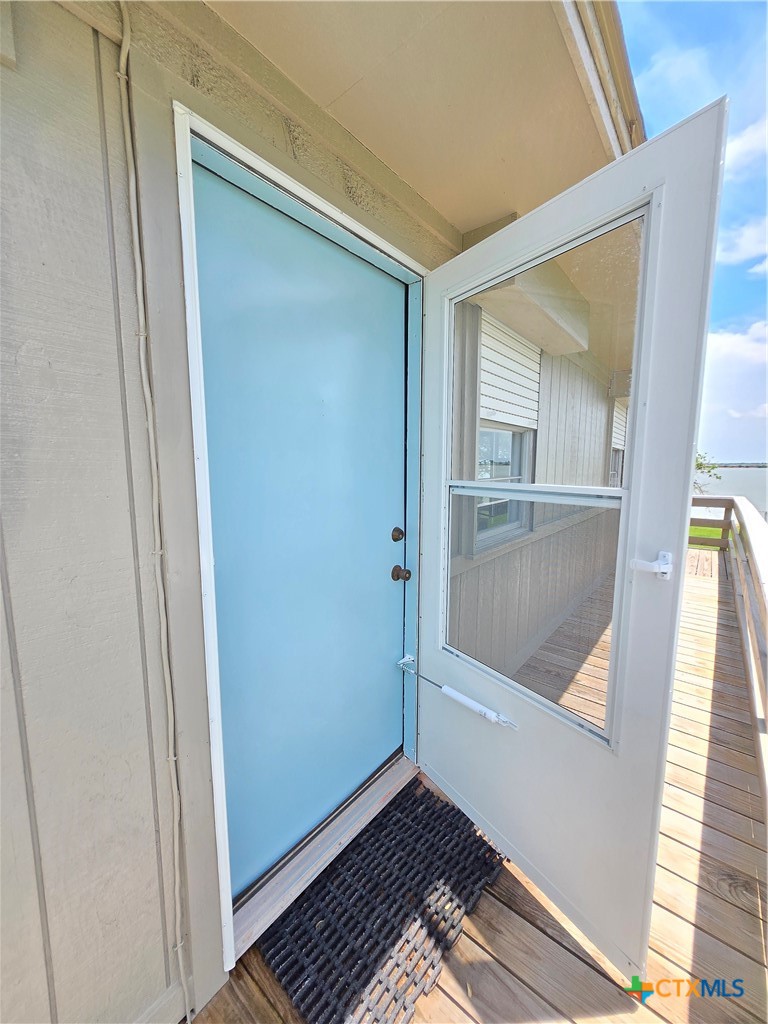 2182 W Bayshore Drive Property Photo 10
