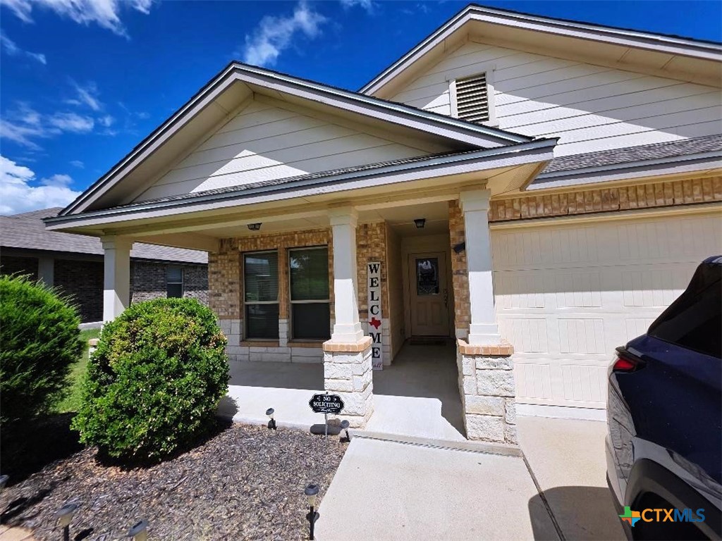 6304 Cool Creek Drive Property Photo 1
