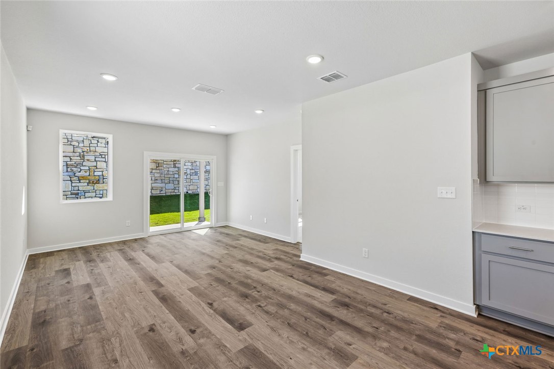11909 Murano Drive Property Photo 8