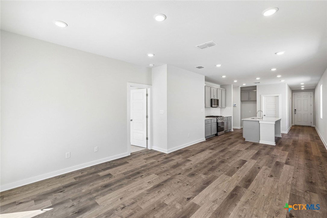 11909 Murano Drive Property Photo 10