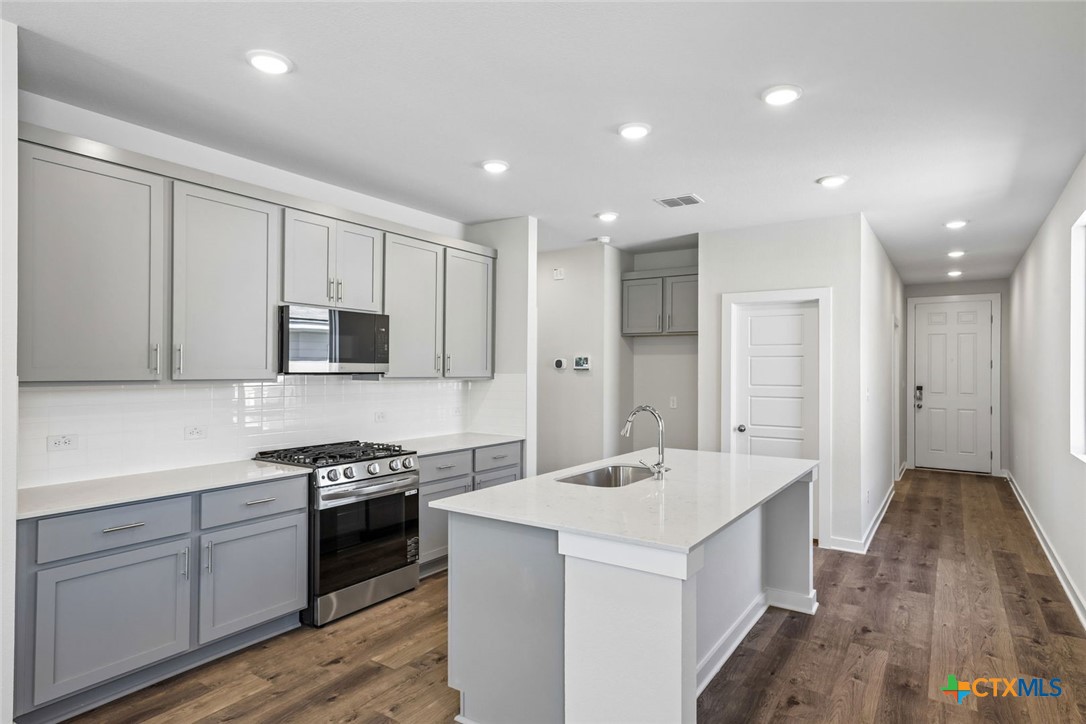 11909 Murano Drive Property Photo 14