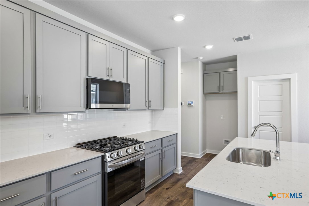 11909 Murano Drive Property Photo 18