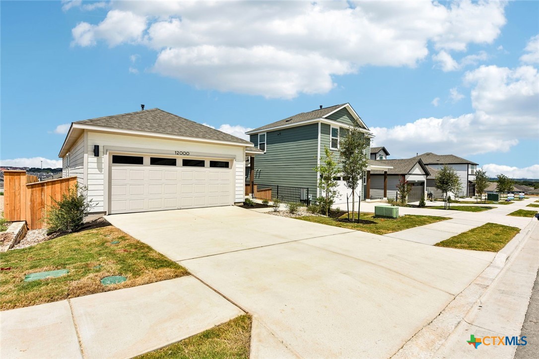 12000 Ellena Cove Property Photo 3