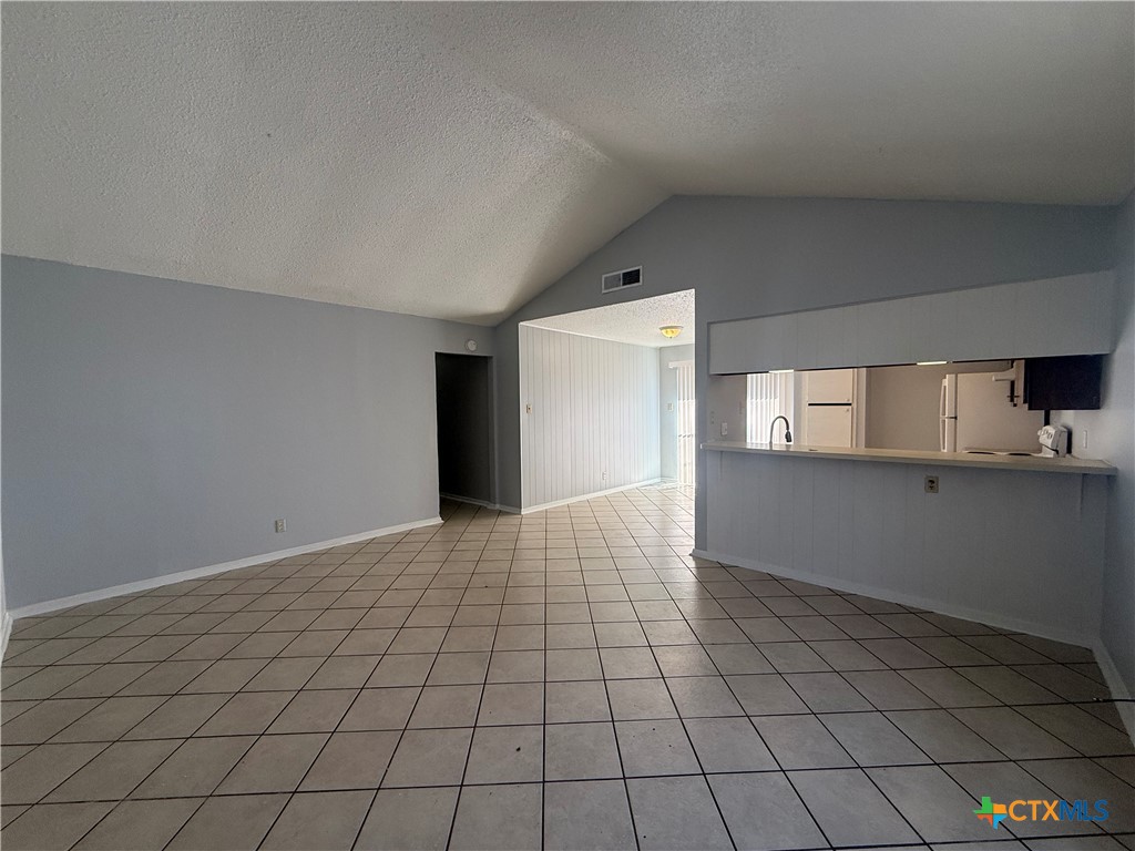 102 Cockerham Street B Property Photo 2