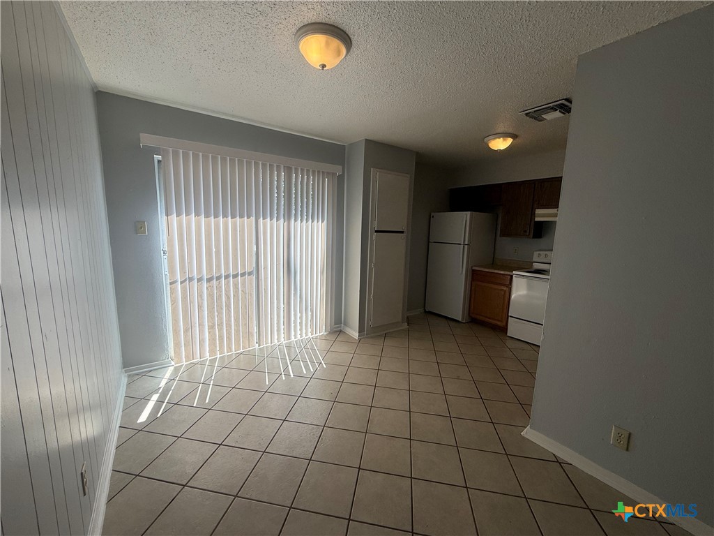 102 Cockerham Street B Property Photo 3