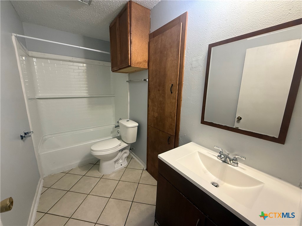 102 Cockerham Street B Property Photo 6