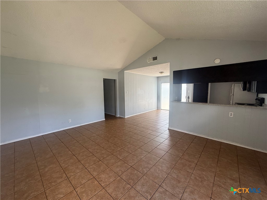 102 Cockerham Street B Property Photo 1