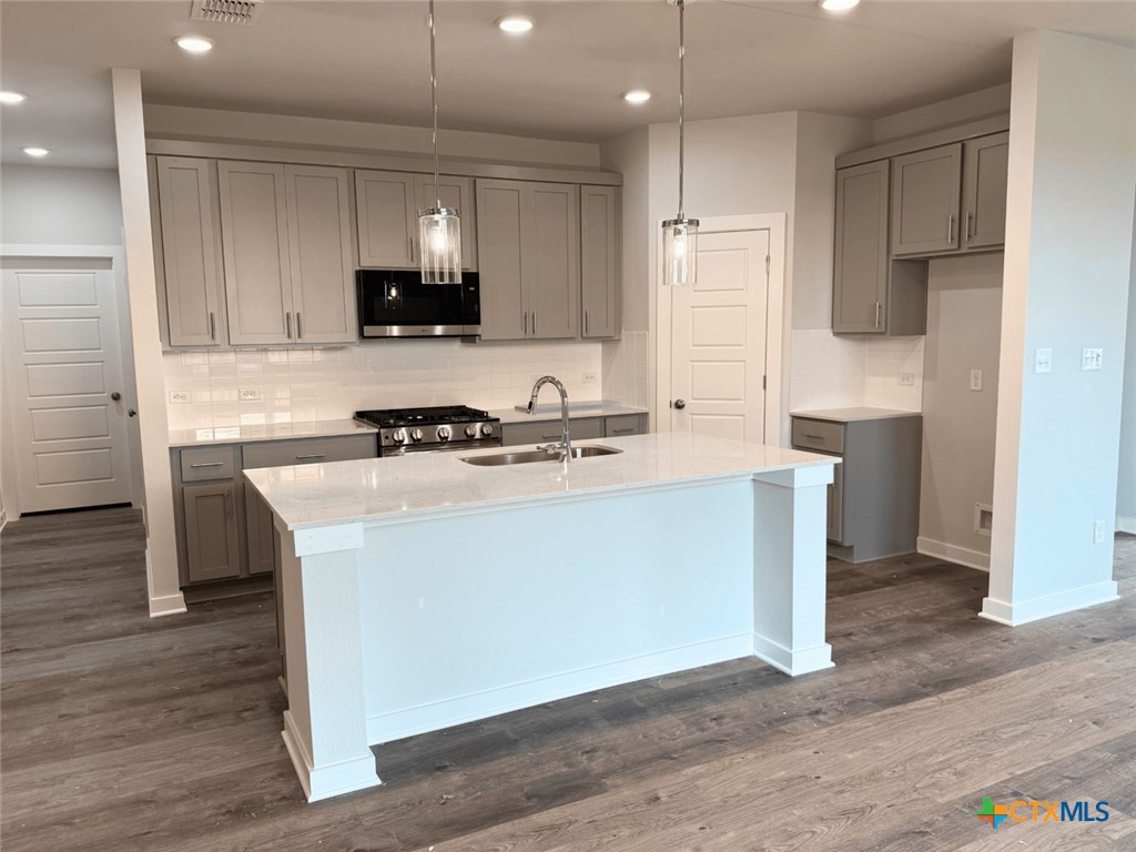 12029 Ellena Cove Property Photo 5