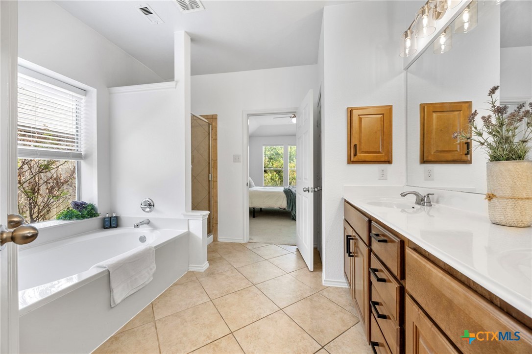 21001 Haddington Cove Property Photo 23