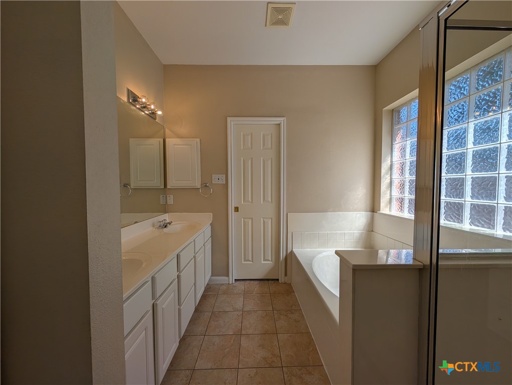 947 River Rock Property Photo 21