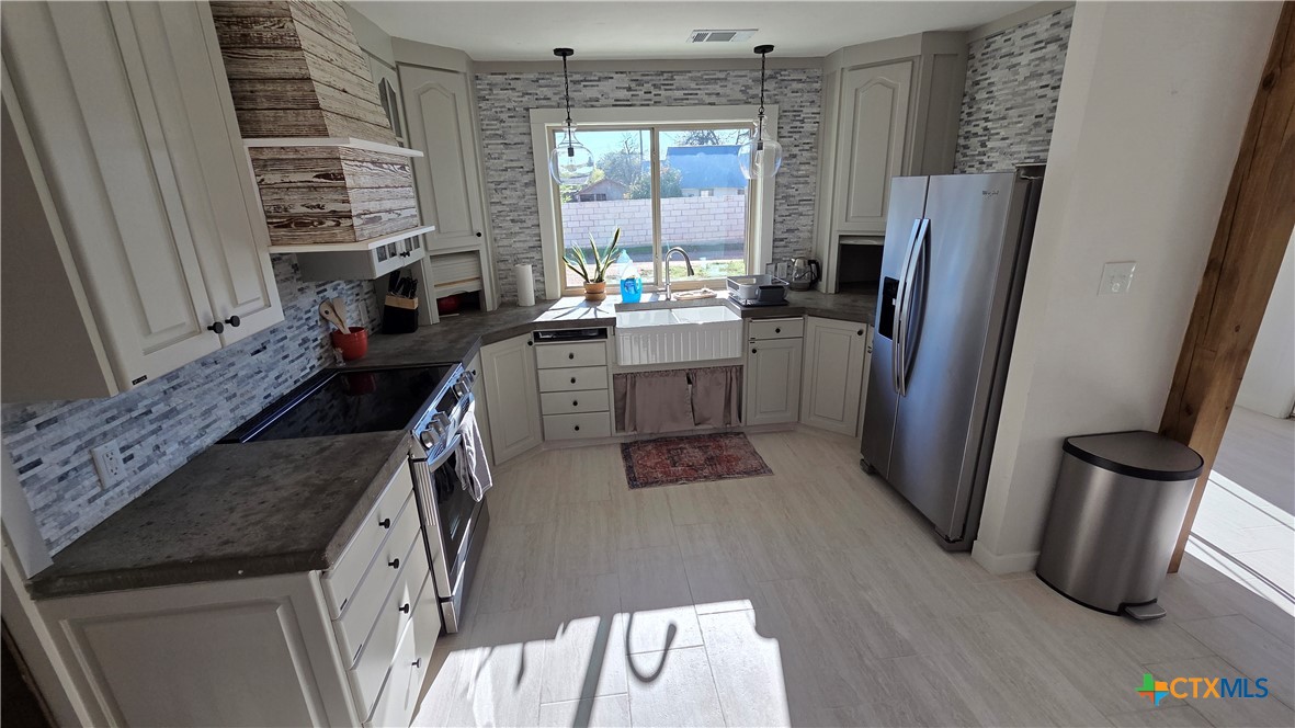 16580 Fm 2115 Property Photo 9