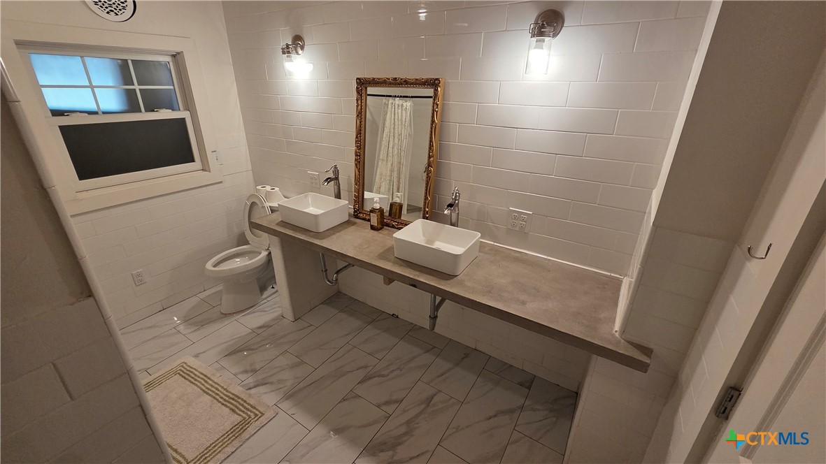 16580 Fm 2115 Property Photo 12
