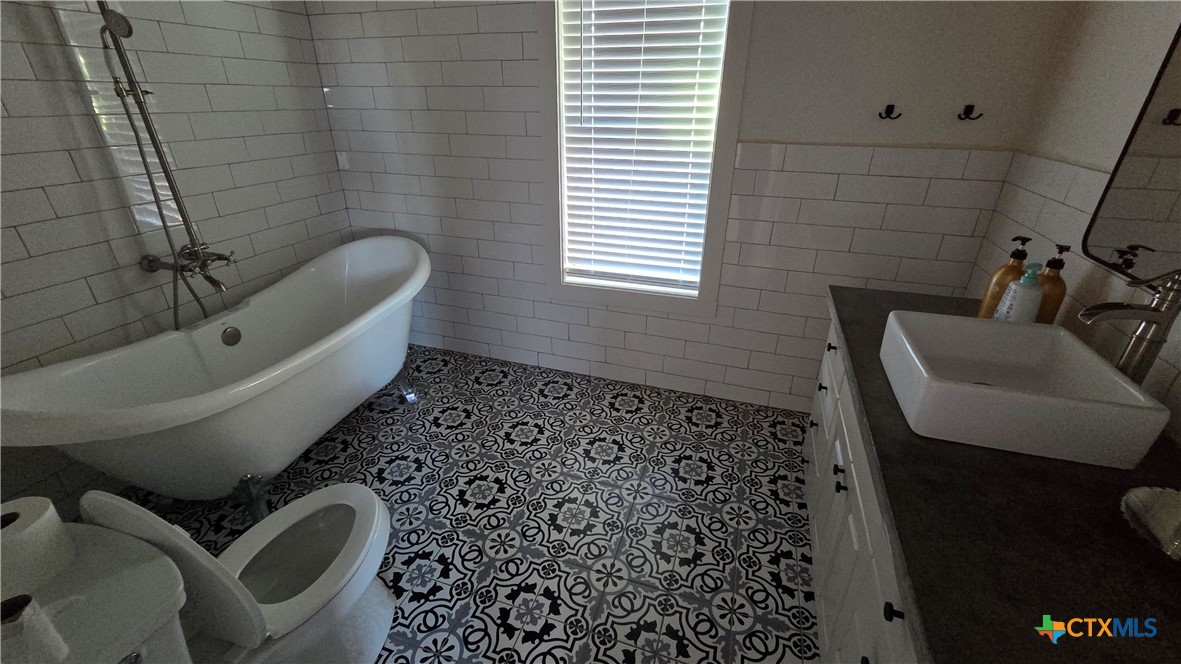 16580 Fm 2115 Property Photo 24