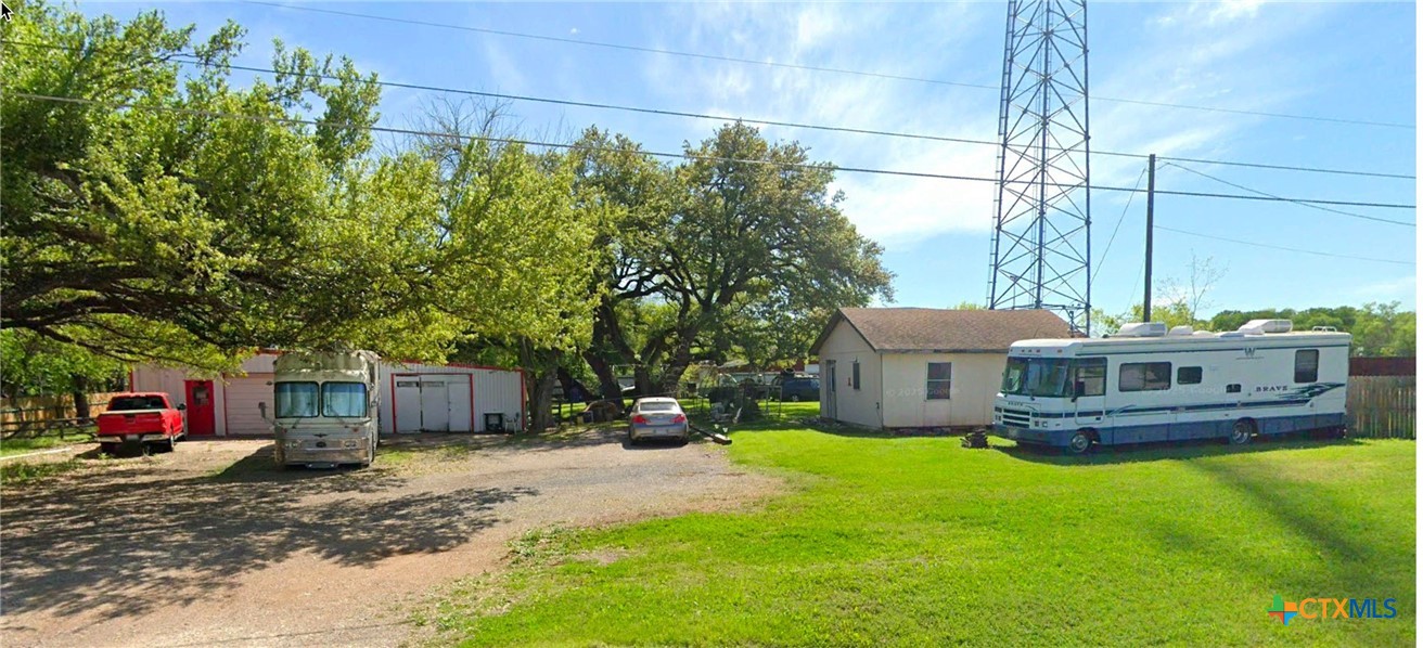 889 Fm 2268 Property Photo 3