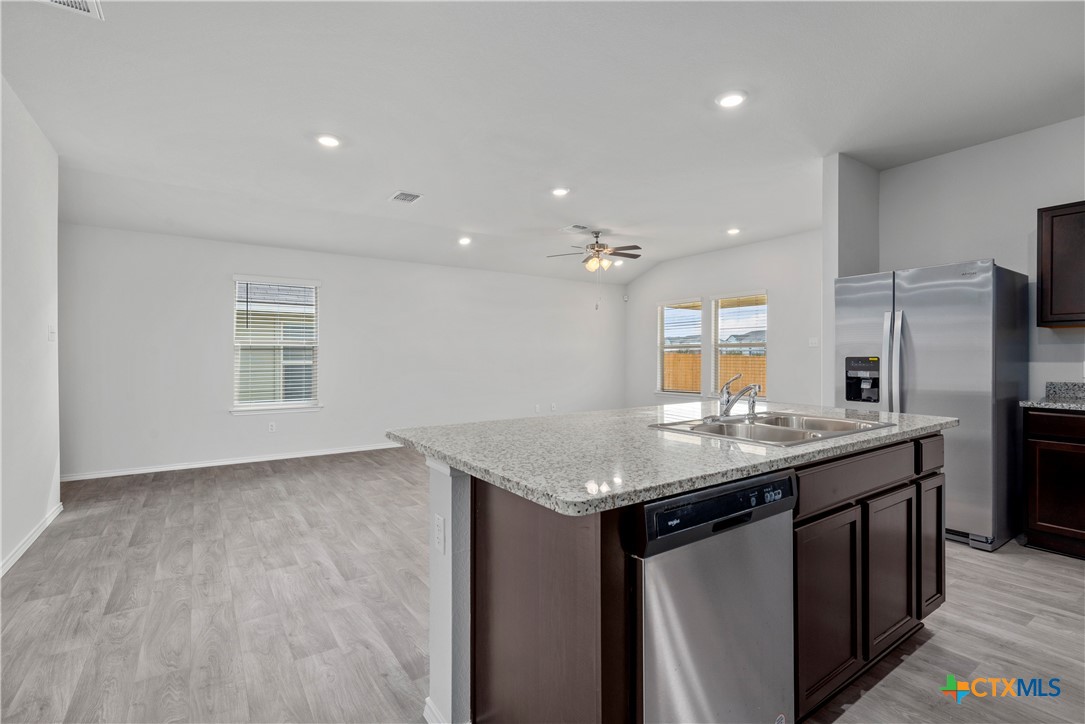 1417 Victory Ranch Trail Property Photo 3
