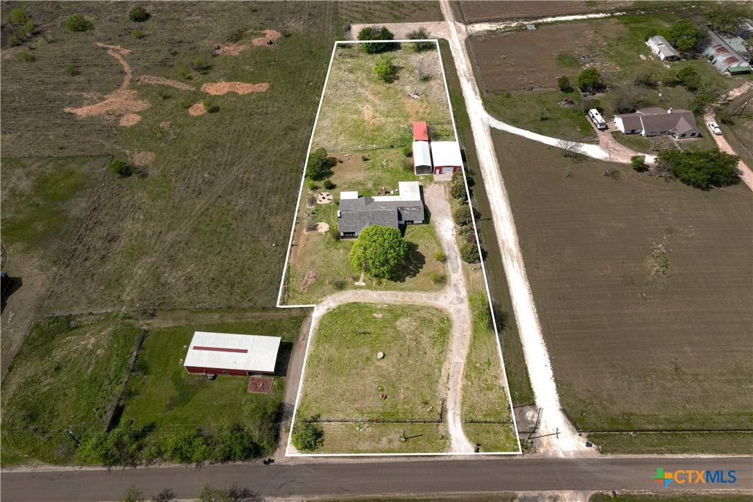 2566 Southwinds Drive Property Photo 4