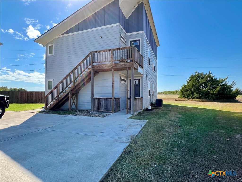 805 Hallie Cove Property Photo 1