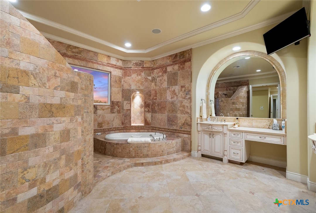 615581 Property Photo 24