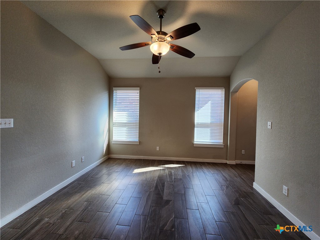 549 Creekside Forest Property Photo 7