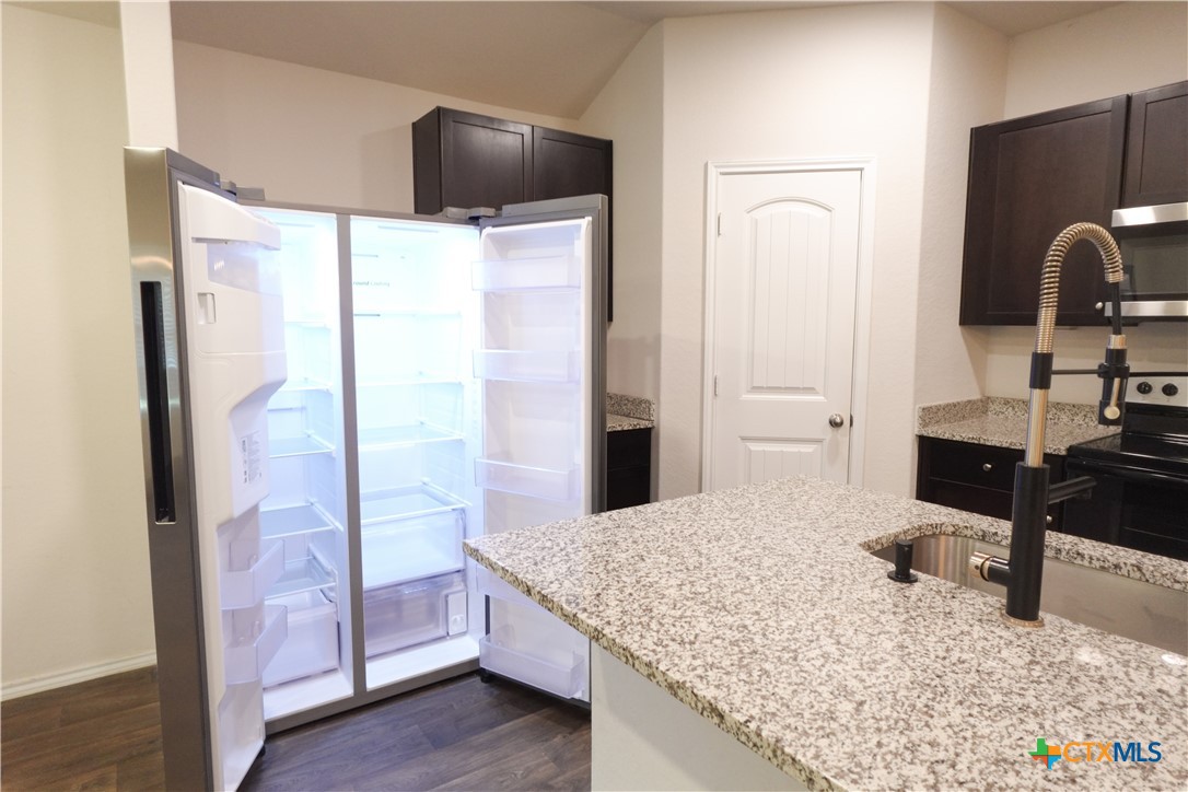348 Desert Willow Property Photo 16