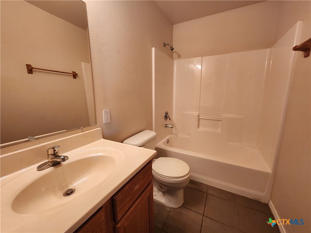 239 Rosalie Drive B Property Photo 16