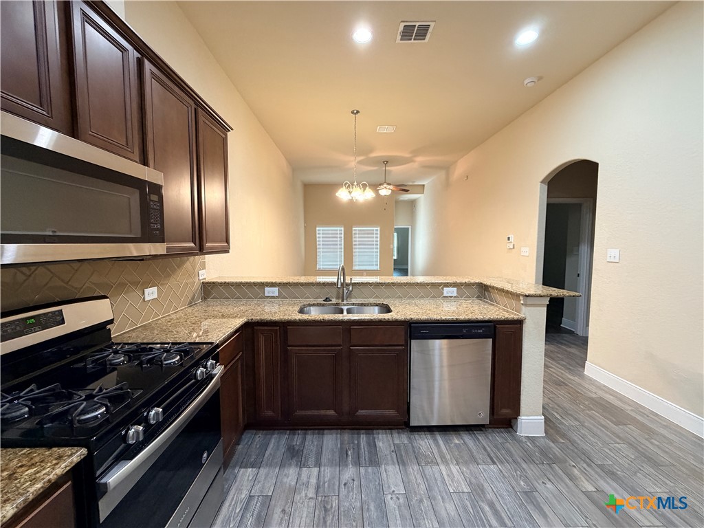 1243 Old Fm 306 Property Photo 6