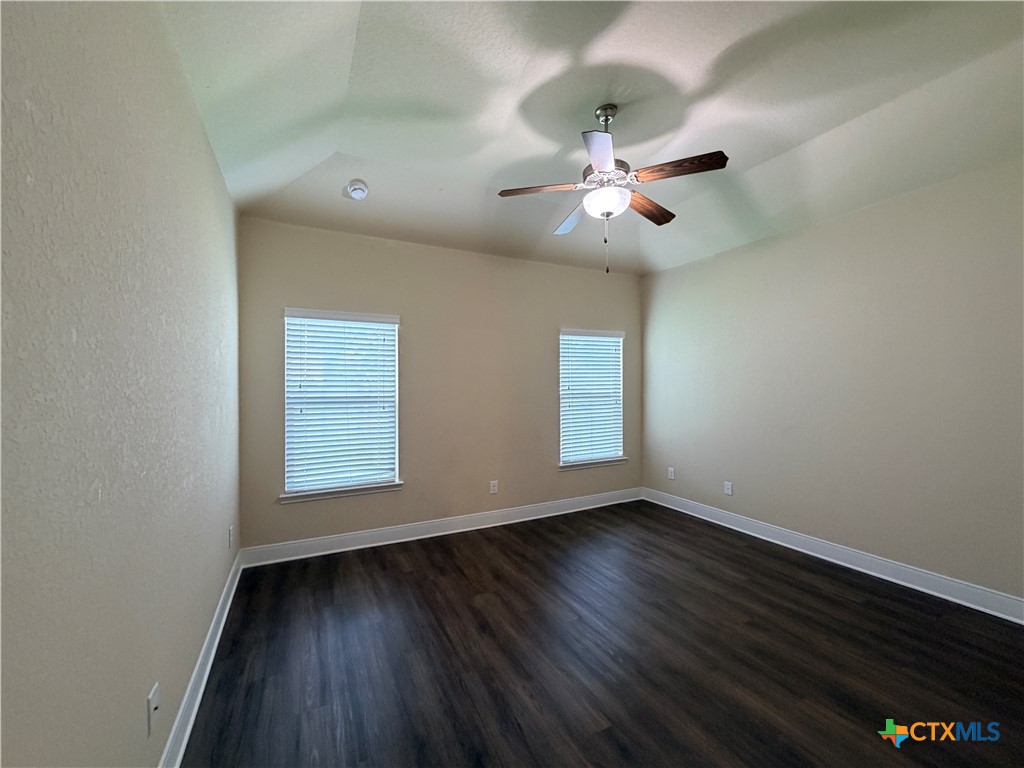 1243 Old Fm 306 Property Photo 13