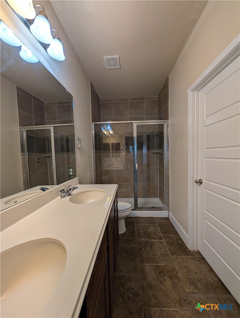 1243 Old Fm 306 Property Photo 14