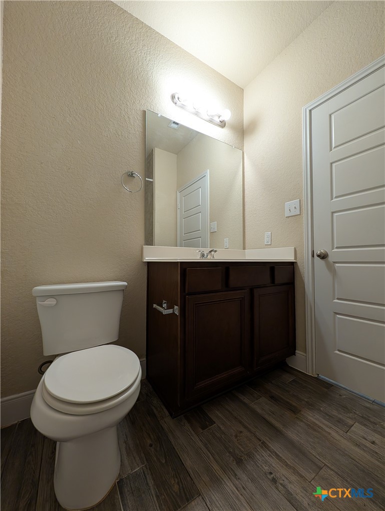 1243 Old Fm 306 Property Photo 21