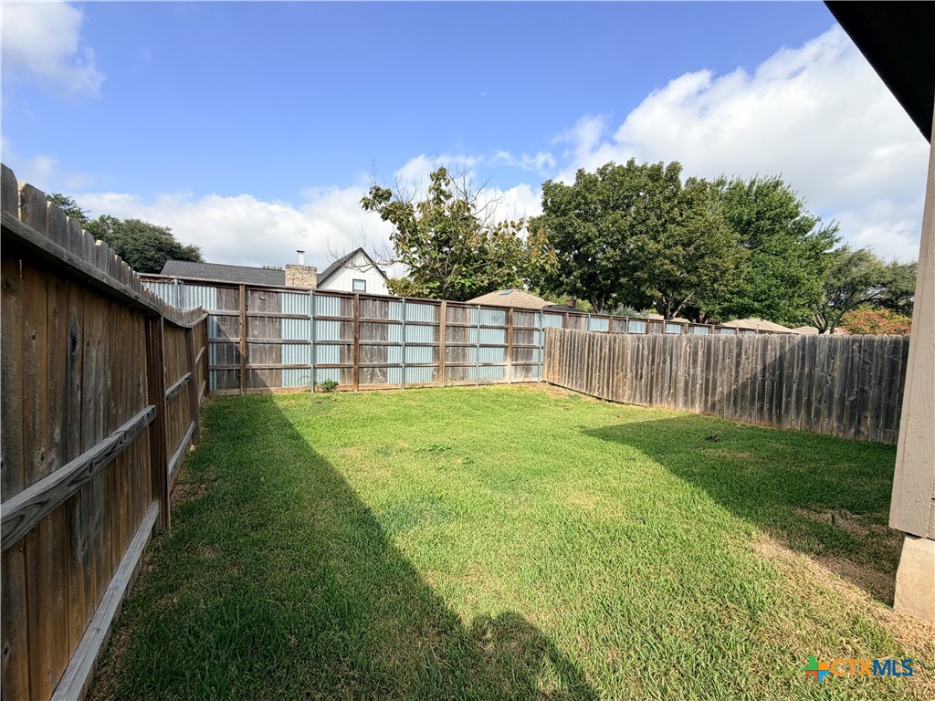 1243 Old Fm 306 Property Photo 26