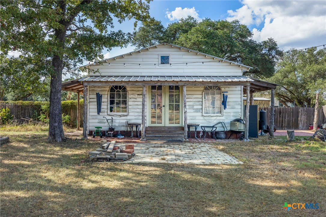 1102 Private Road 2332 Property Photo 11