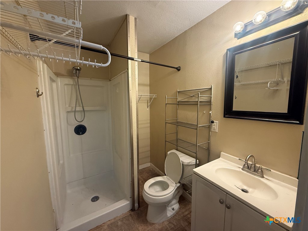 302 Burleson Street 1/2 Property Photo 6