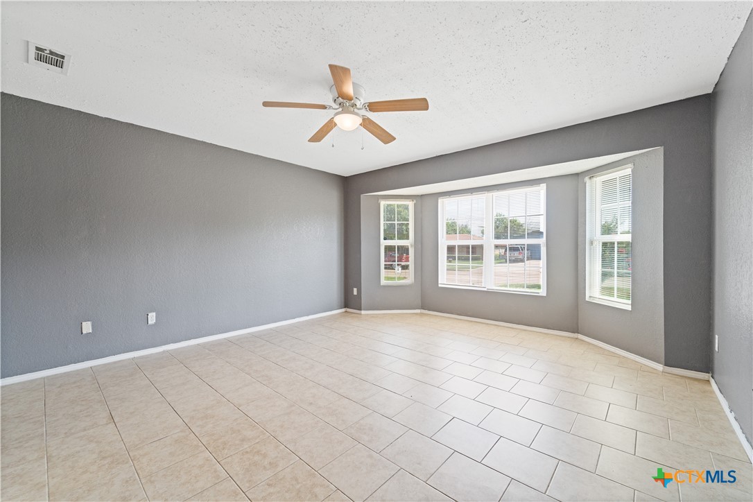 303 Carly Drive Property Photo 11