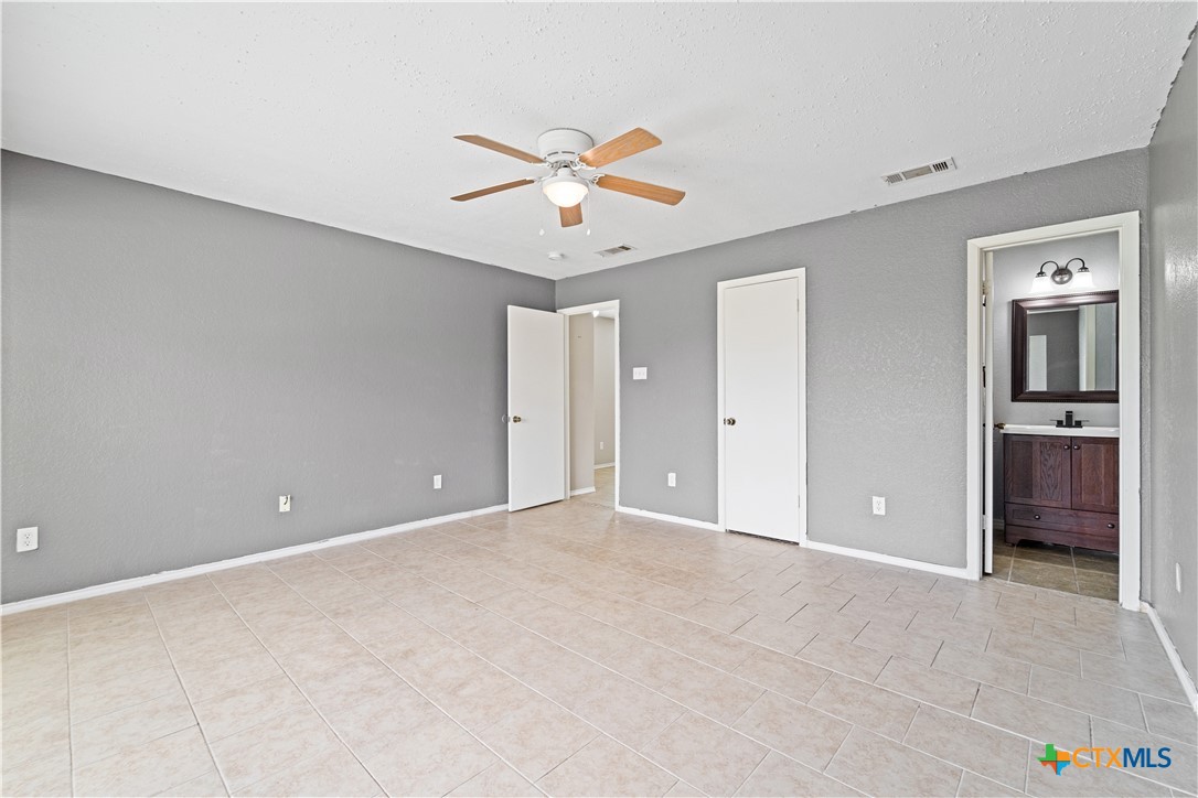 303 Carly Drive Property Photo 12