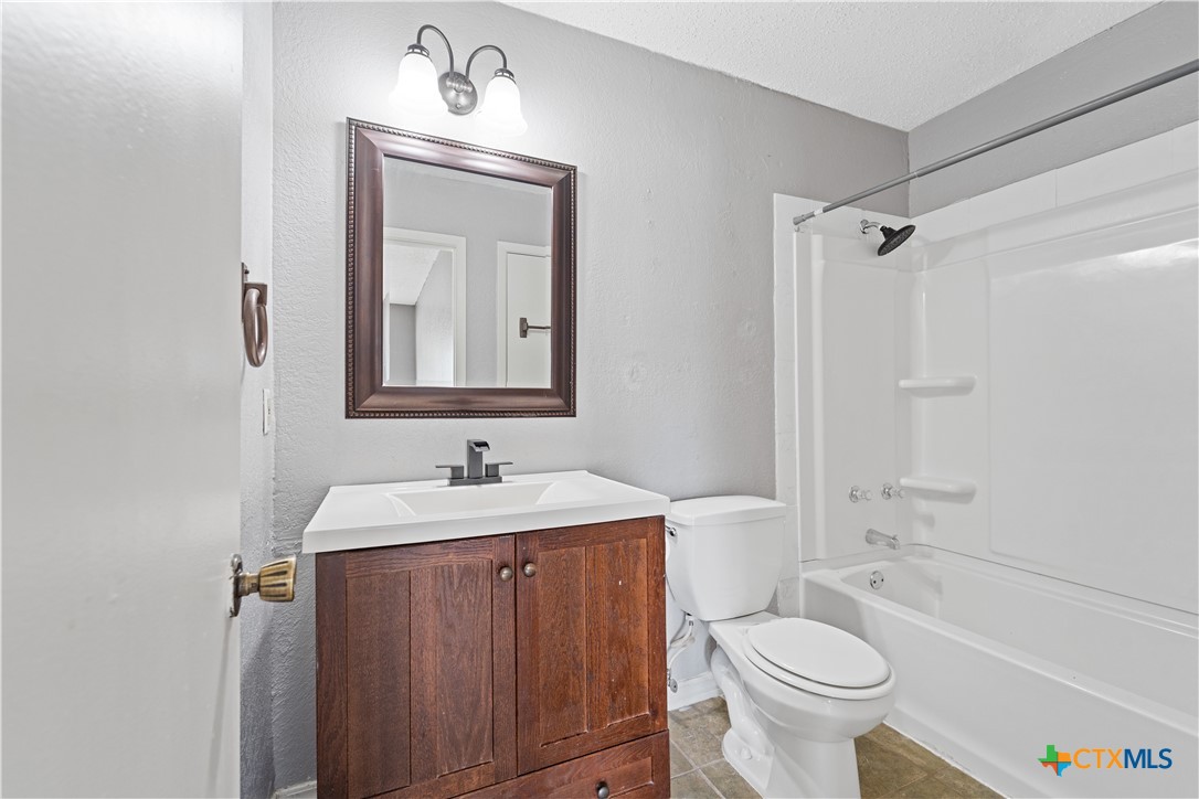 303 Carly Drive Property Photo 14