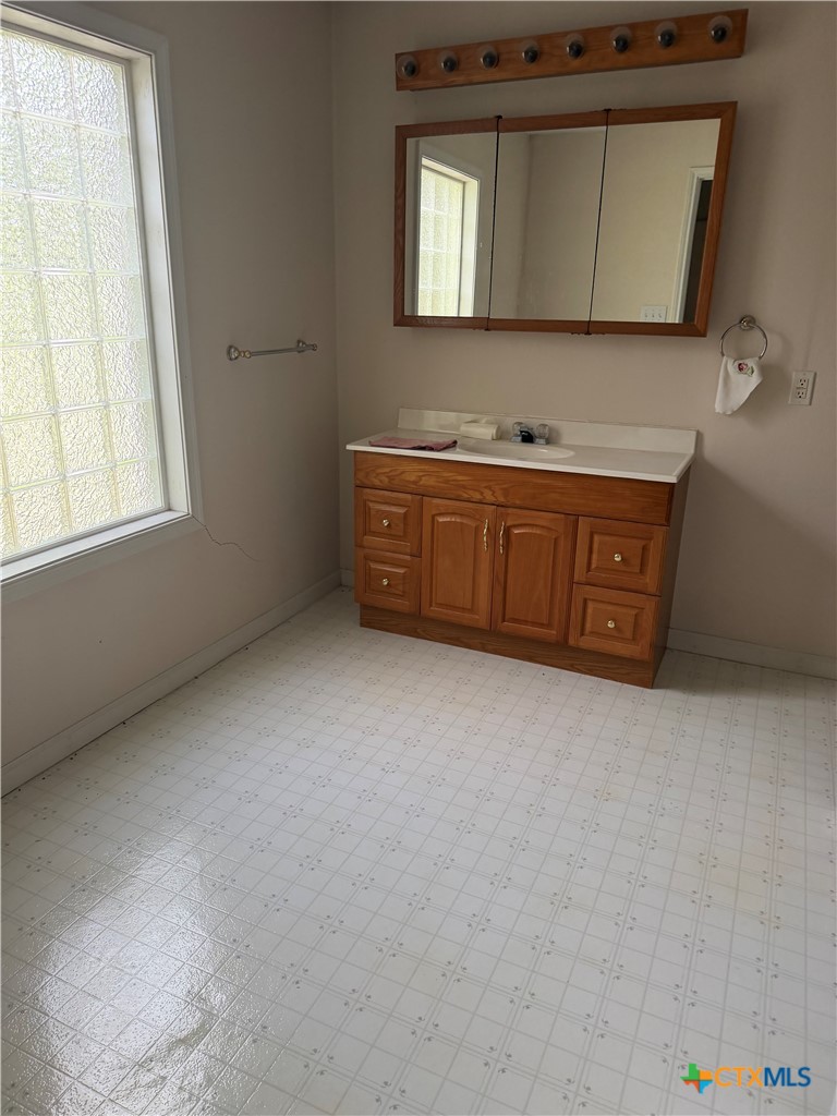 306 Avalon Avenue Property Photo 4