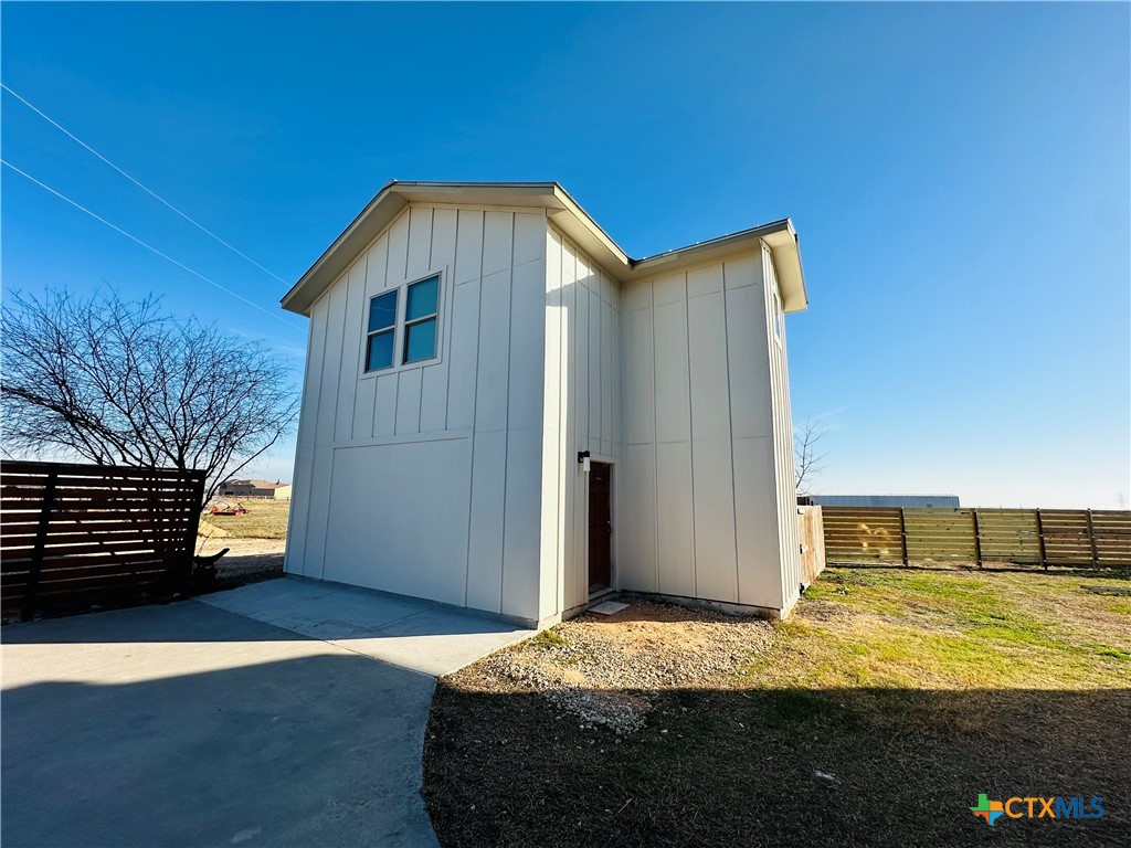 725 Hard Luck Road Property Photo 1