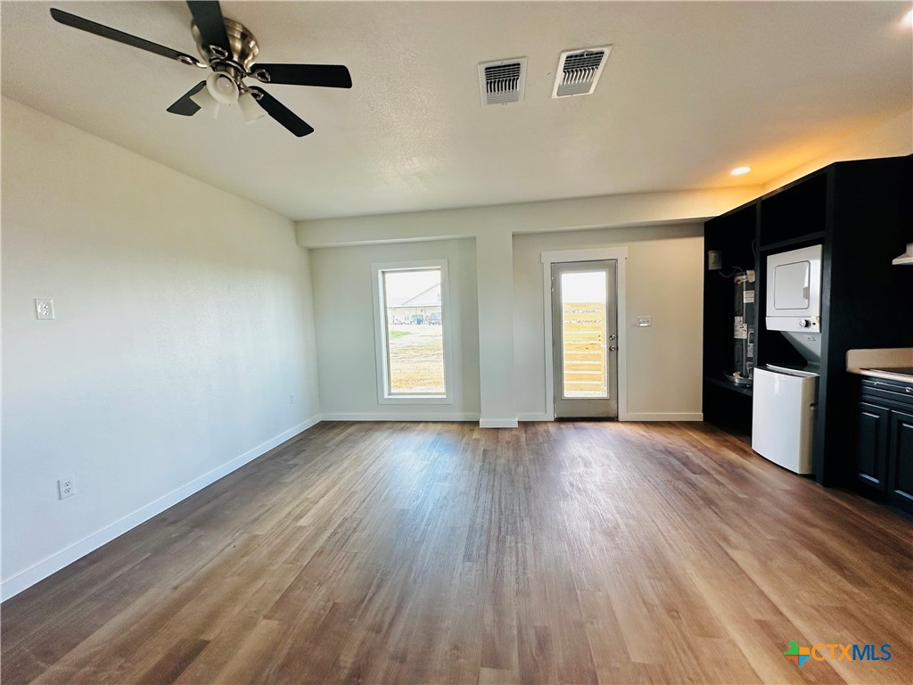 725 Hard Luck Road Property Photo 3