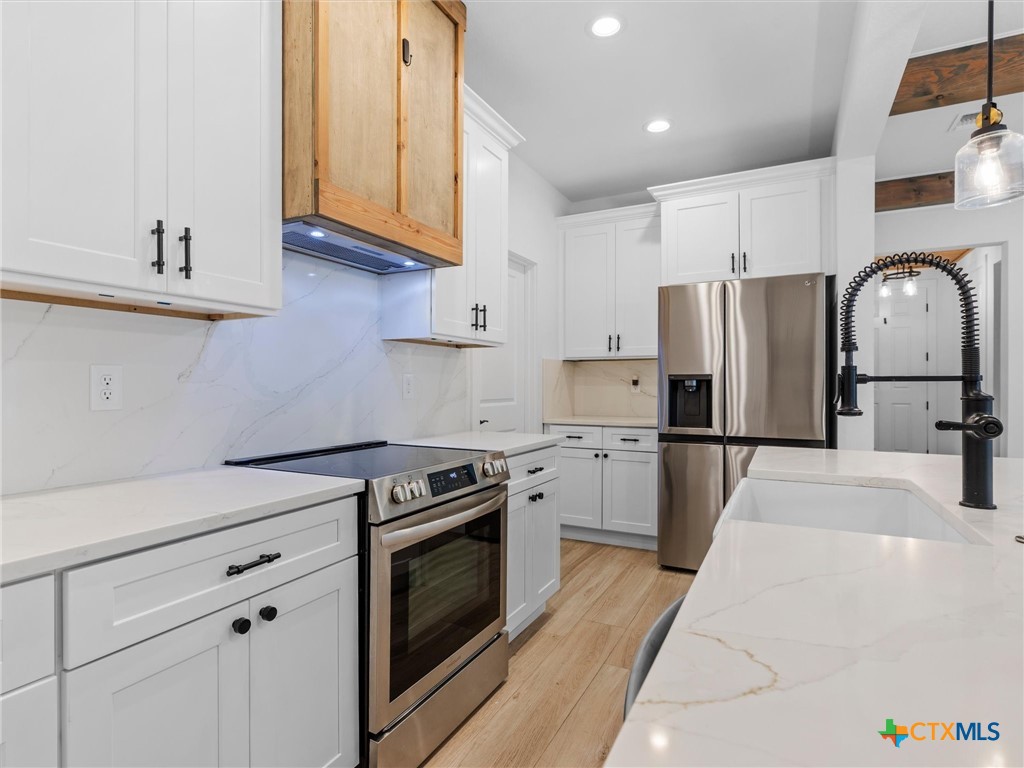 1463 Bonnyview Drive Property Photo 10