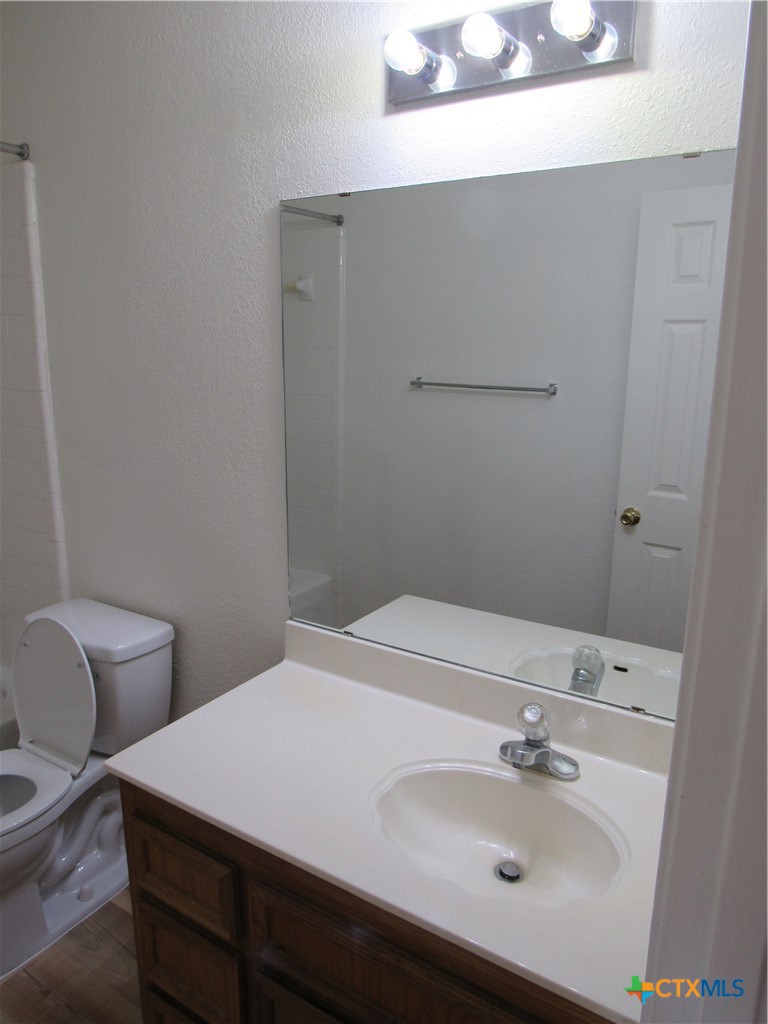 3004 Honeysuckle Circle A Property Photo 13