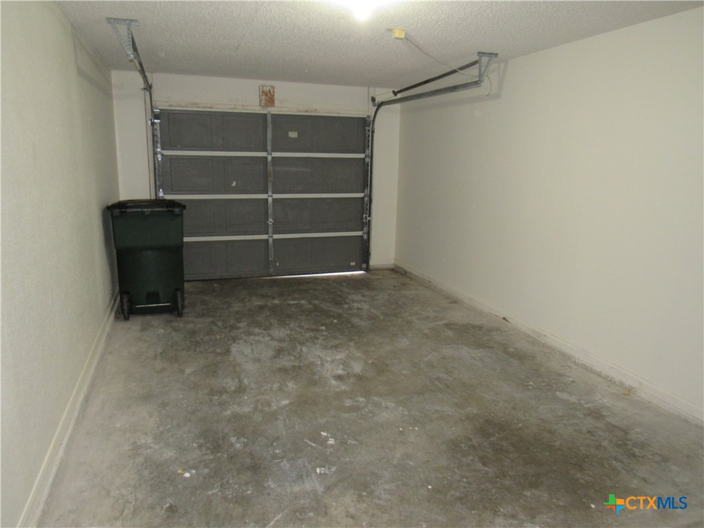 3004 Honeysuckle Circle A Property Photo 16