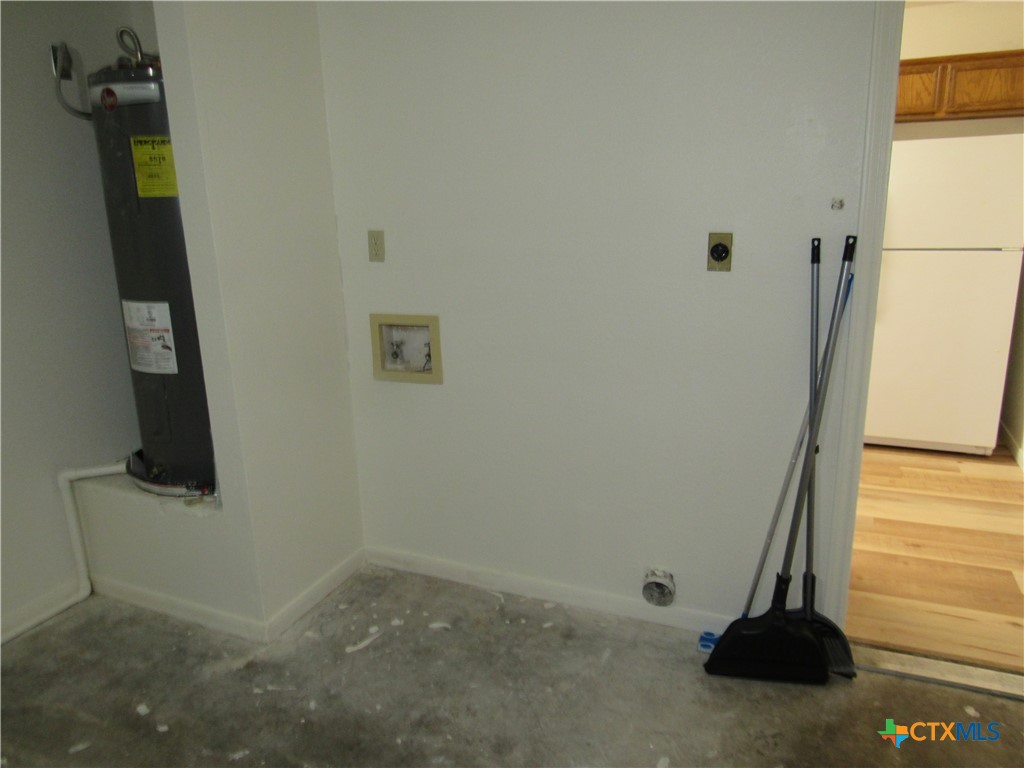 3004 Honeysuckle Circle A Property Photo 17