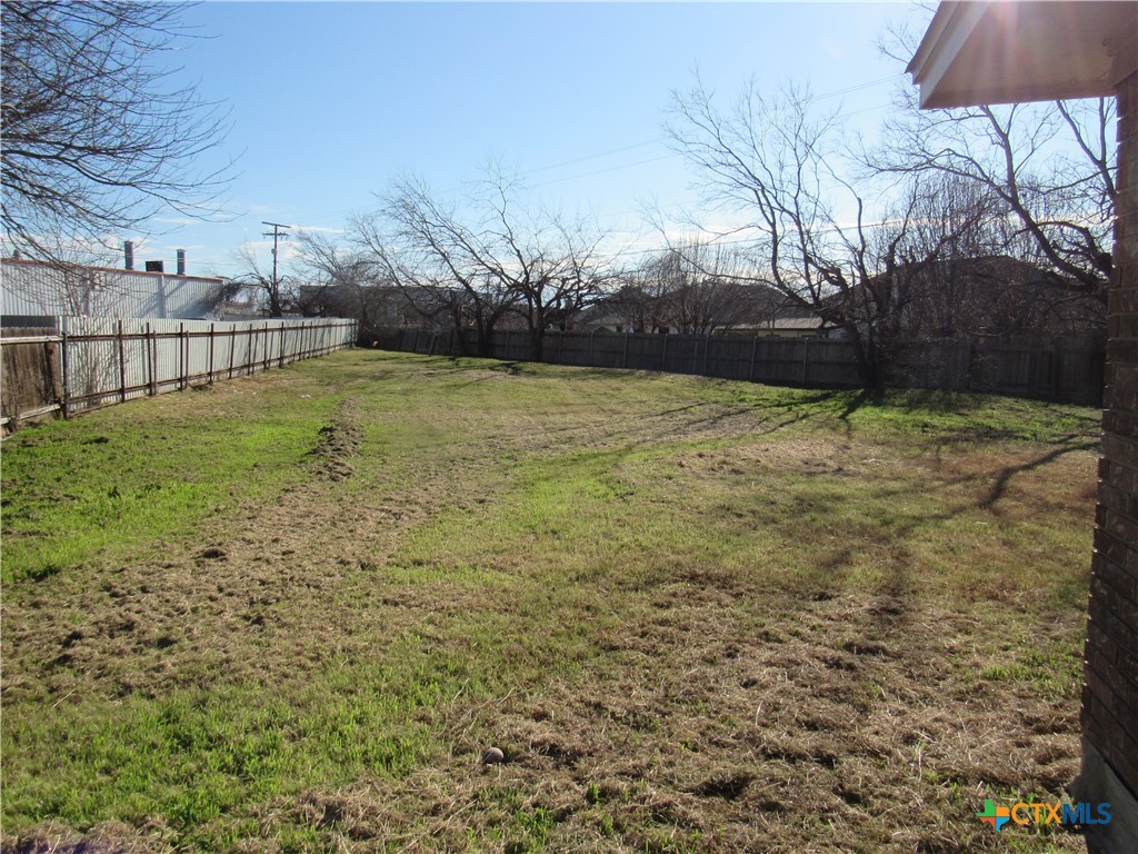 3004 Honeysuckle Circle A Property Photo 18