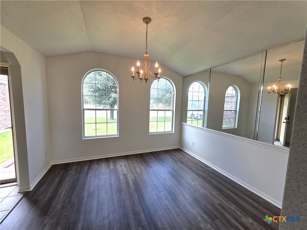 2402 Mikulec Drive Property Photo 5
