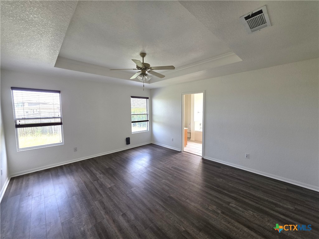 2402 Mikulec Drive Property Photo 7