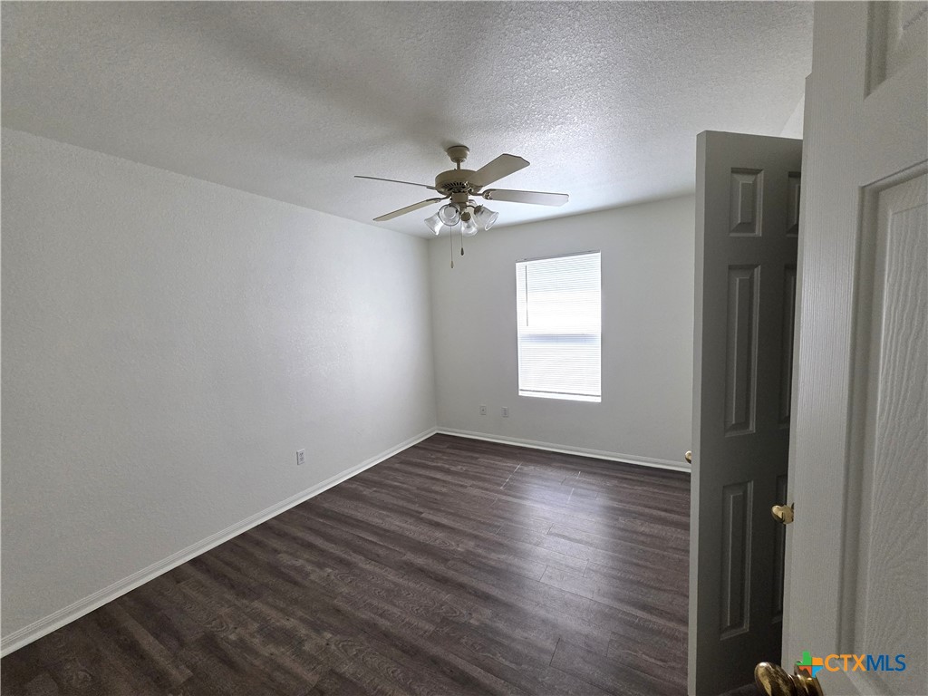 2402 Mikulec Drive Property Photo 9
