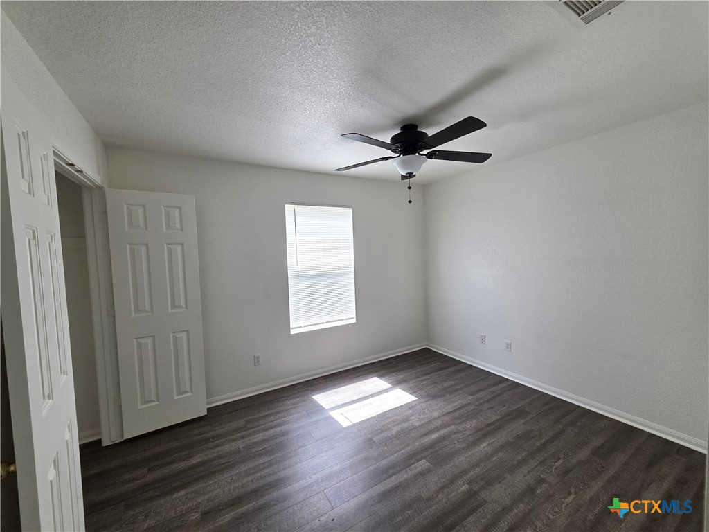 2402 Mikulec Drive Property Photo 10