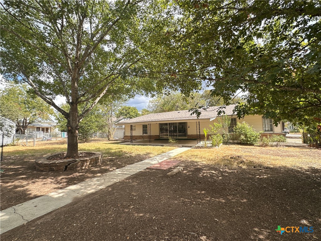 726 W San Antonio Street Property Photo 32