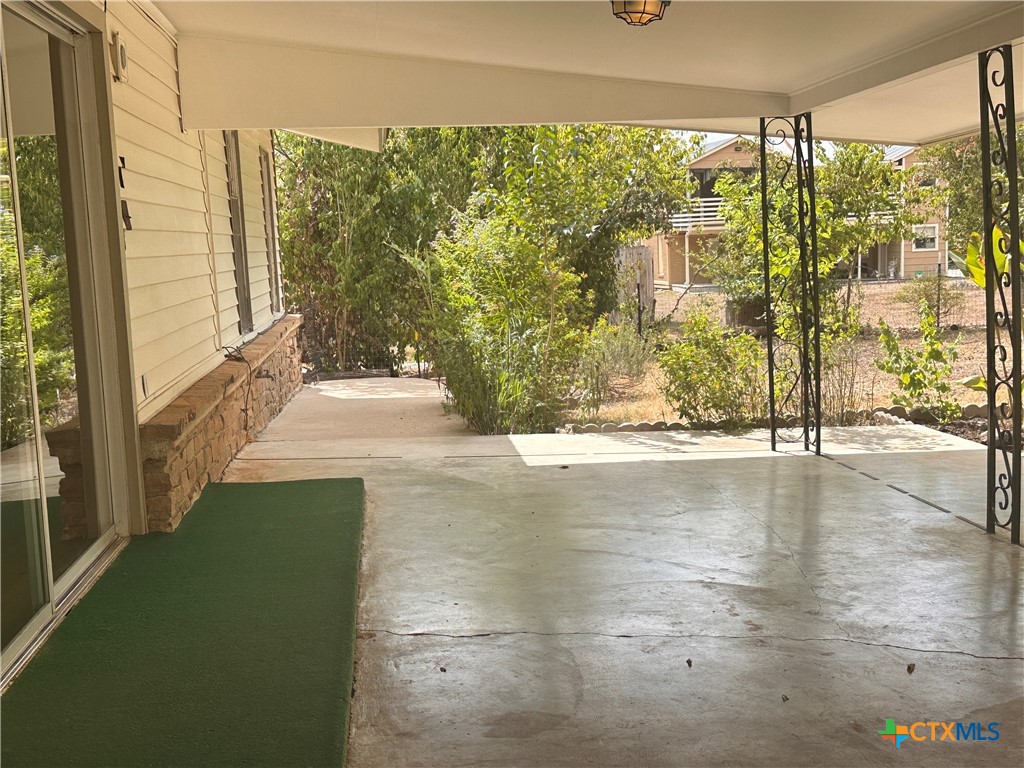 726 W San Antonio Street Property Photo 35