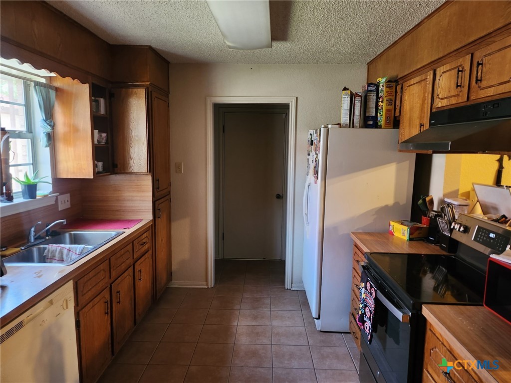 1905 Twilight Drive Property Photo 4